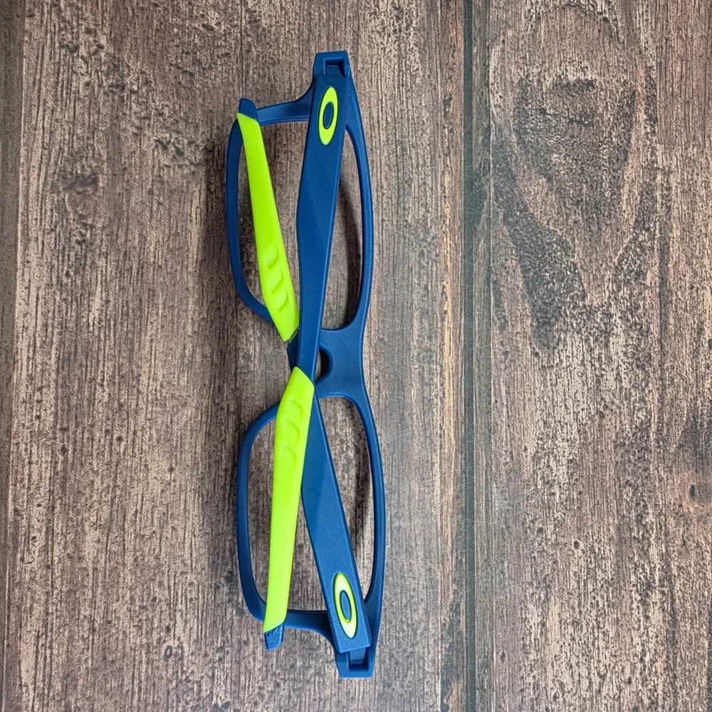 Oakley good used
